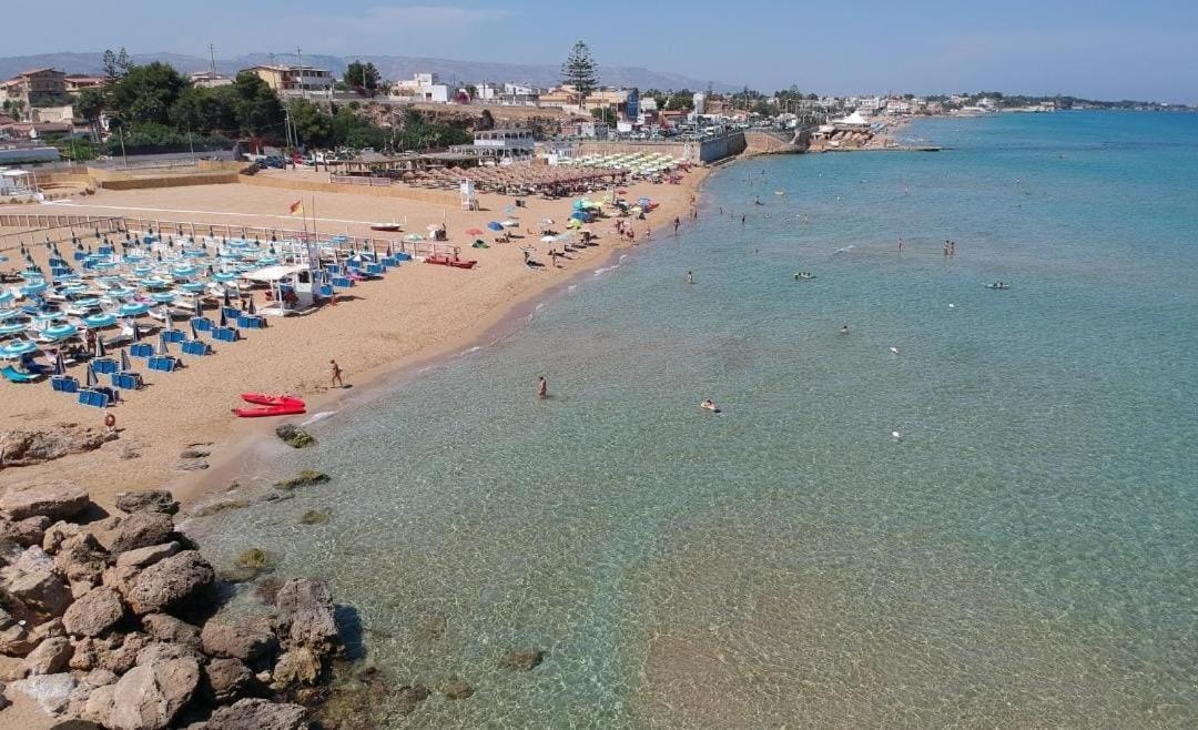 Ionia Hotel 3*