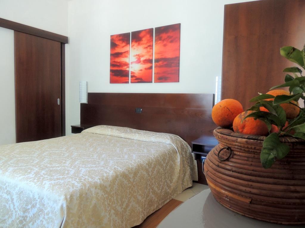 Ionia 3* Avola
